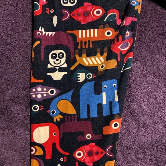 Lularoe leggings with animals - Picture 5 of 6